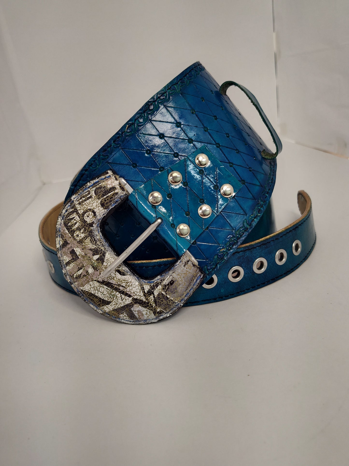 The Covered-Buckle Belt